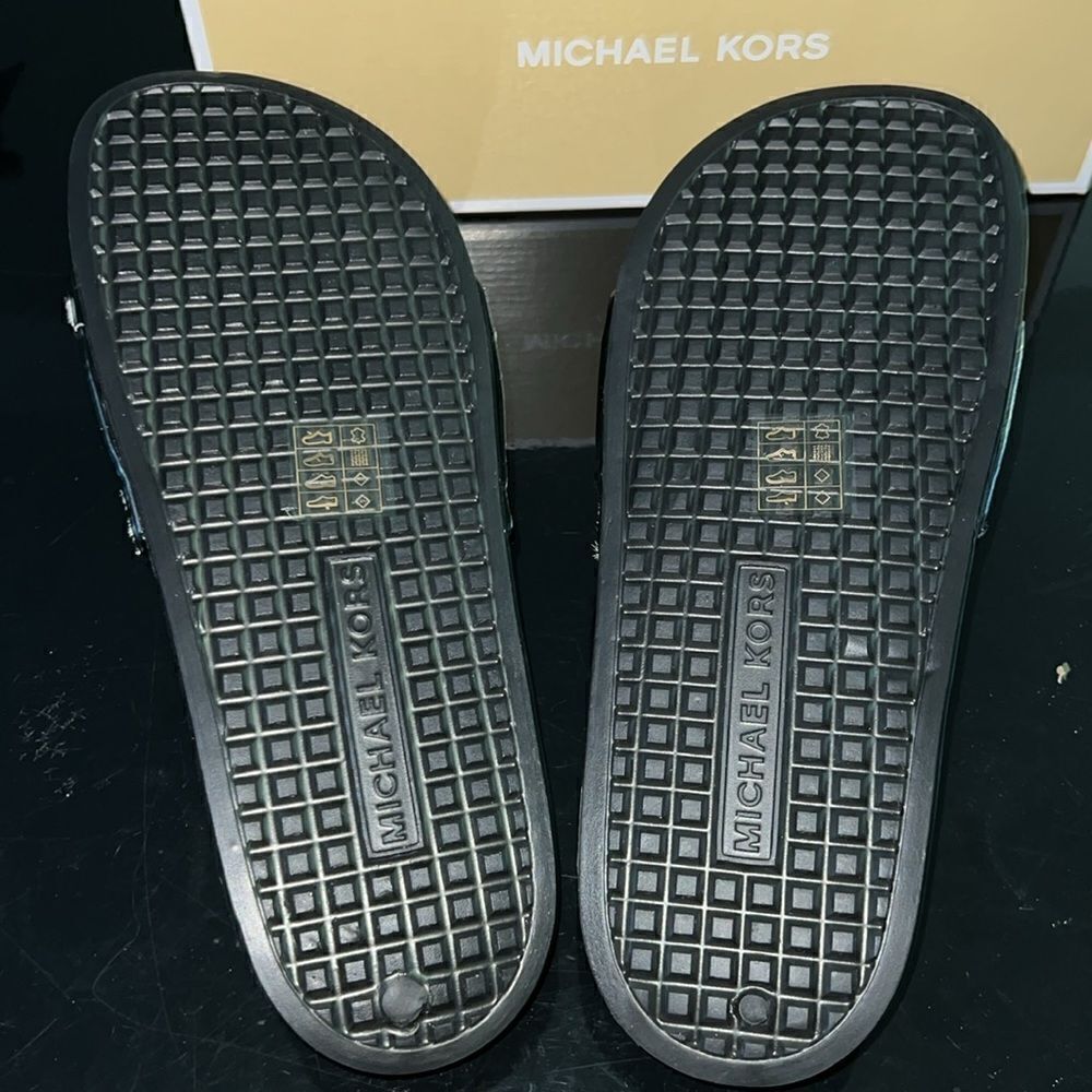 NWT Michael Kors logo printed and calf hair sandals 7 - Picture 5 of 7
